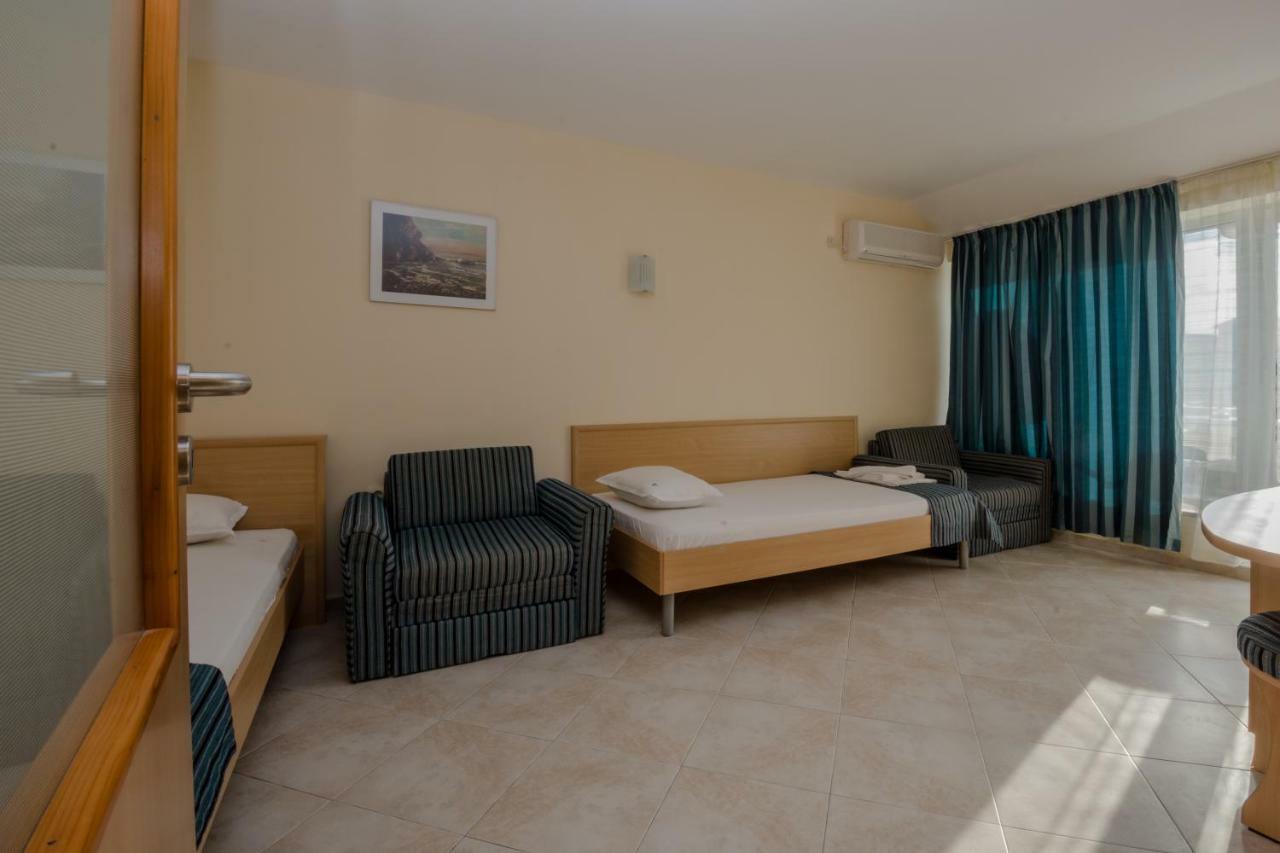 Otel семеен бриз 3*