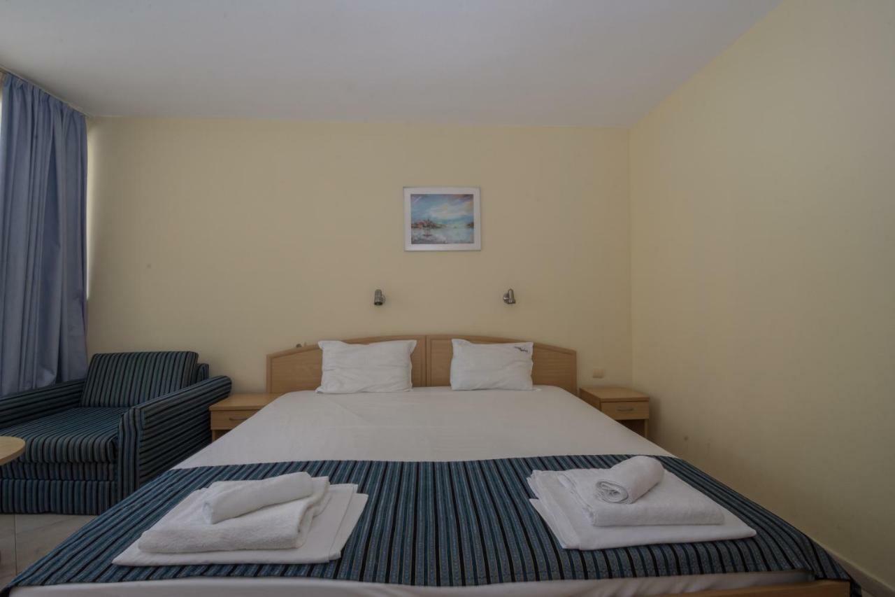 Otel семеен бриз 3*
